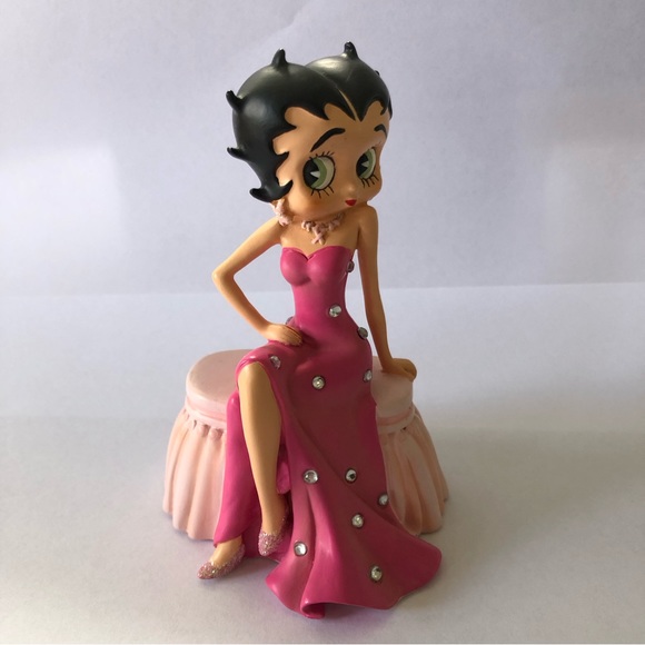 Betty Boop Other - Betty Boop I Make Hope Look Good Figurine